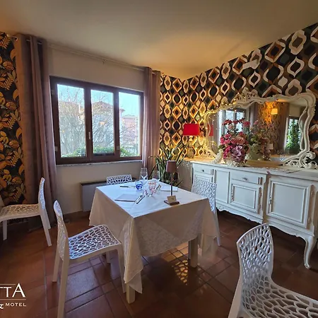 Hotel Mhotel Motta 3*